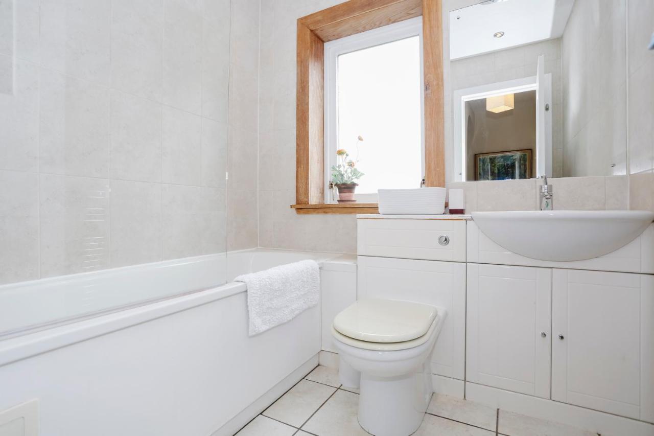 Edinburgh Central 2-Bedroom Old Town Apartment מראה חיצוני תמונה